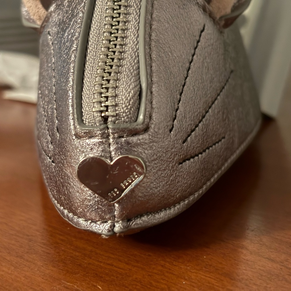 Ted Baker Silver Mouse Wristlet - Picture 6 of 12